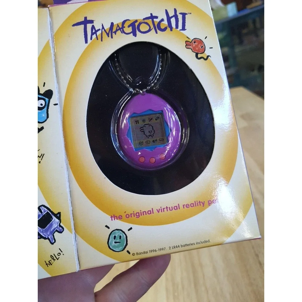 Vintage Original Bandai Tomagotchi 1996-1997 - (#1800) Blue Purple Digital Pet
